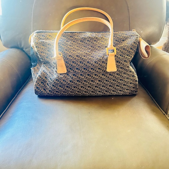 Pet Carrier - Elegant Black and Tan Designer Tote Bag - Picture 2 of 5